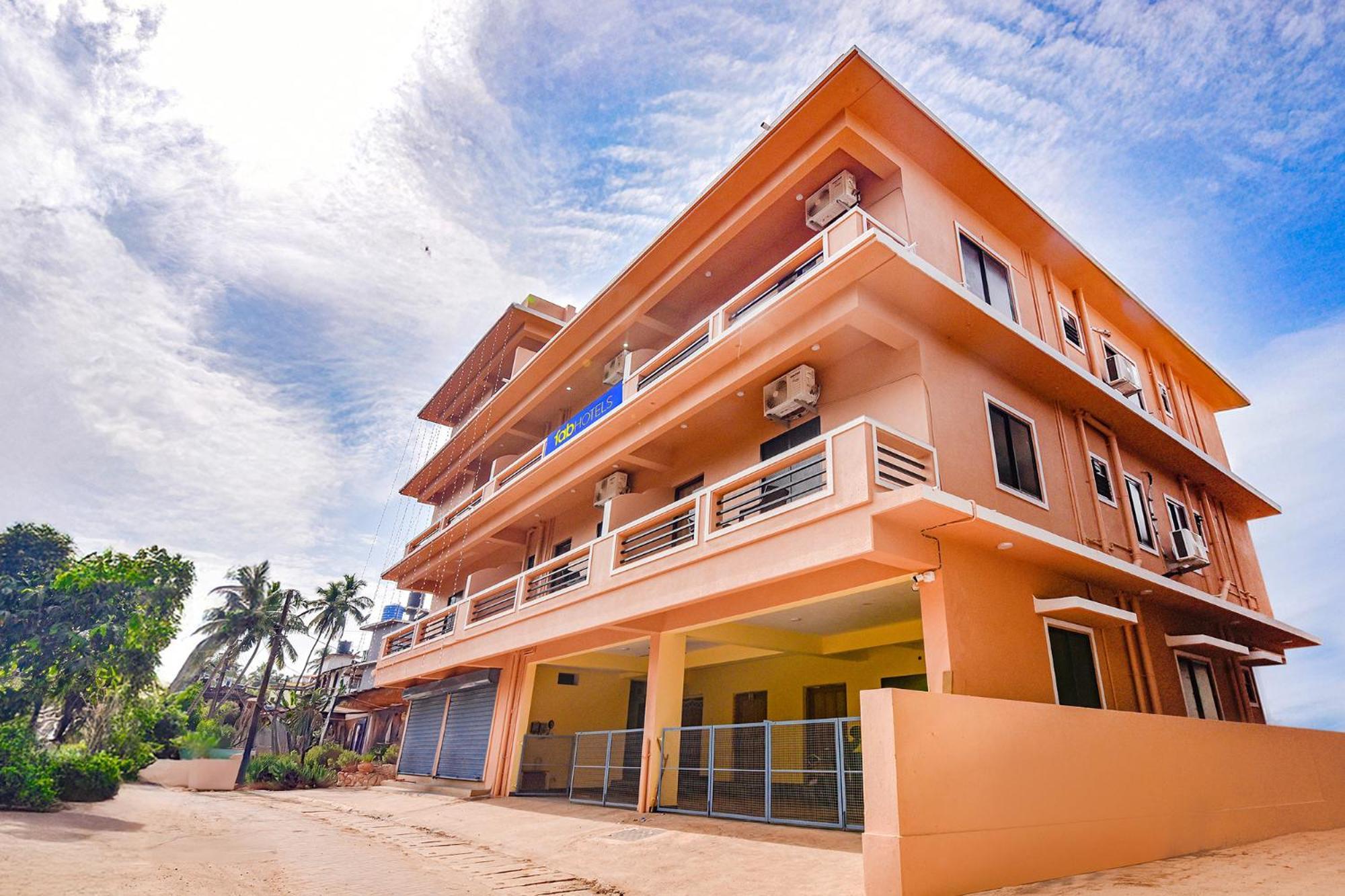 Fabhotel Baga Tulip - 500M From Baga Beach Exterior photo